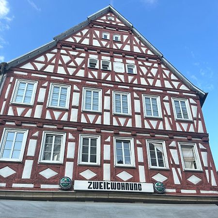 Stylisches Apartment Mit Grossem Tageslichbad Am Marktplatz Leonberg Exterior foto