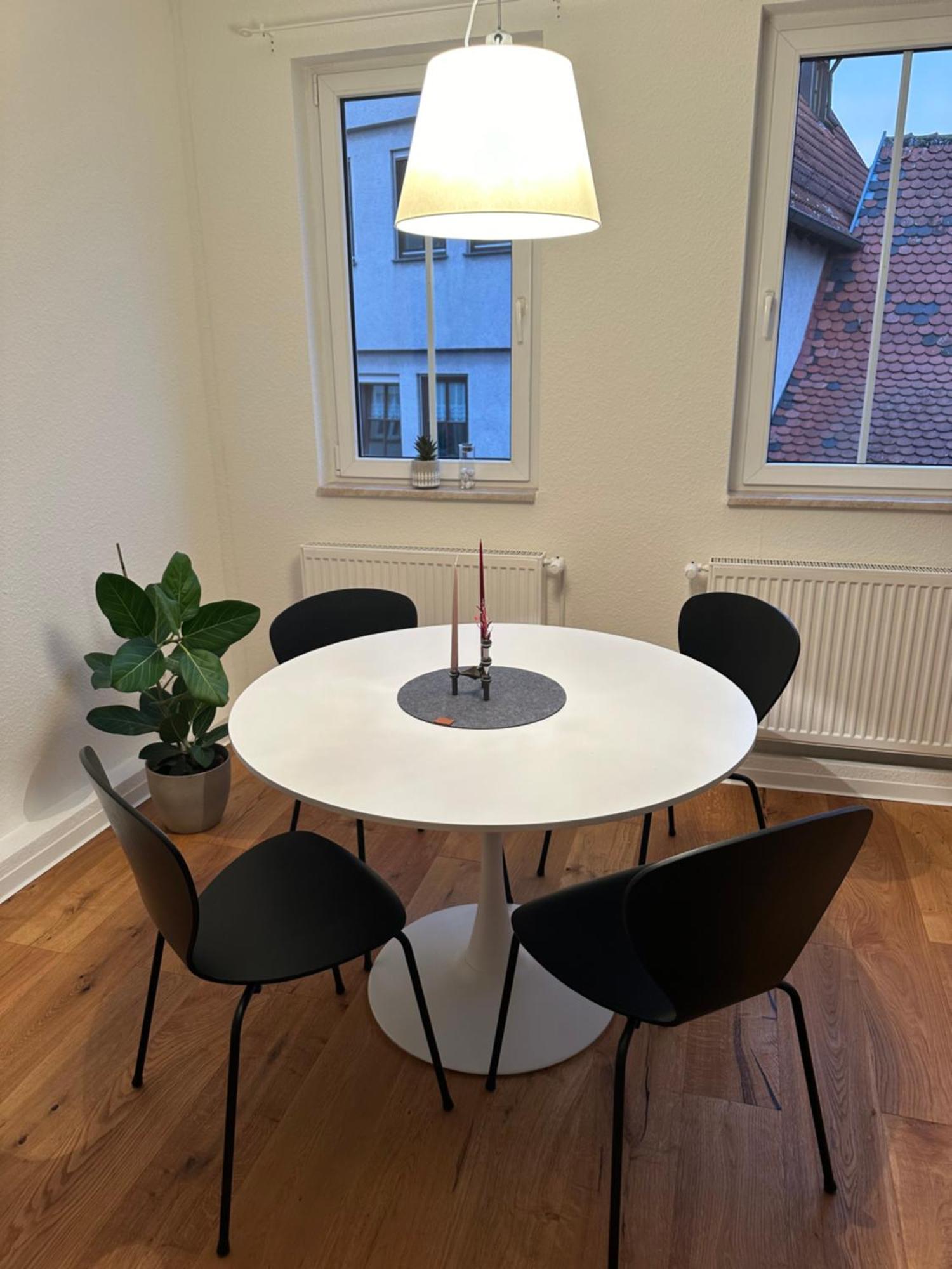 Stylisches Apartment Mit Grossem Tageslichbad Am Marktplatz Leonberg Exterior foto